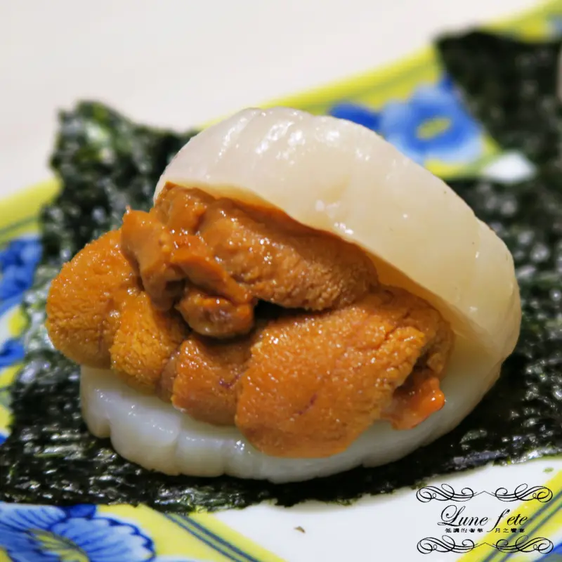 棠小璇*來去串鳥吃創意料理!滷肉飯細捲&干貝海膽漢堡 顛覆你對日料的看法~北海喜知次+厚岸生蠔...讓味蕾肅然起敬!