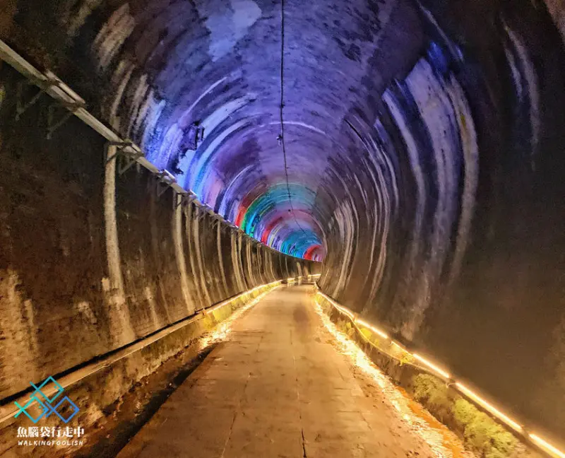 苗栗秘境│走進百年歷史功維敘隧道，在七彩霓虹時光隧道感受寧靜！
