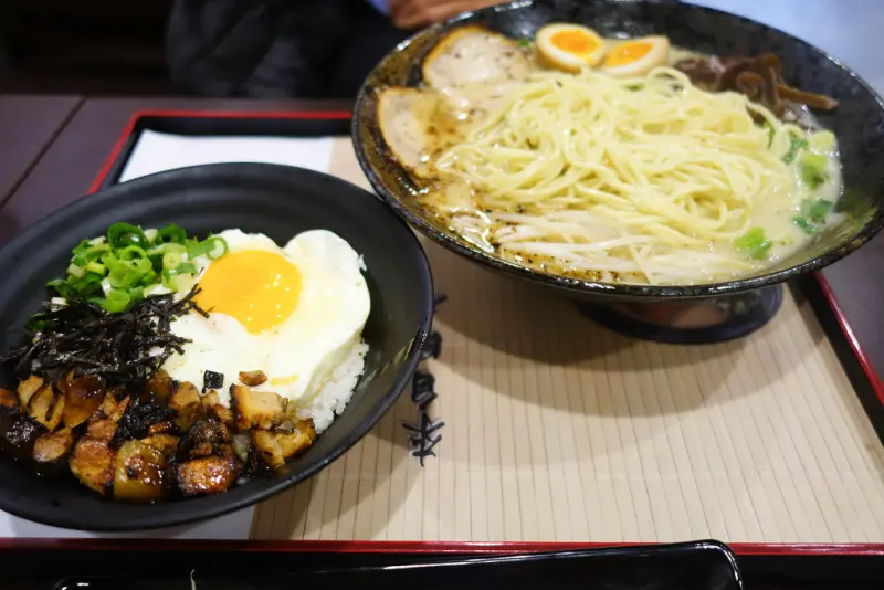 (江子翠/新埔捷運站)頑麵者平價拉麵,自動點餐機一切自己來,11/22開幕買一送一活動