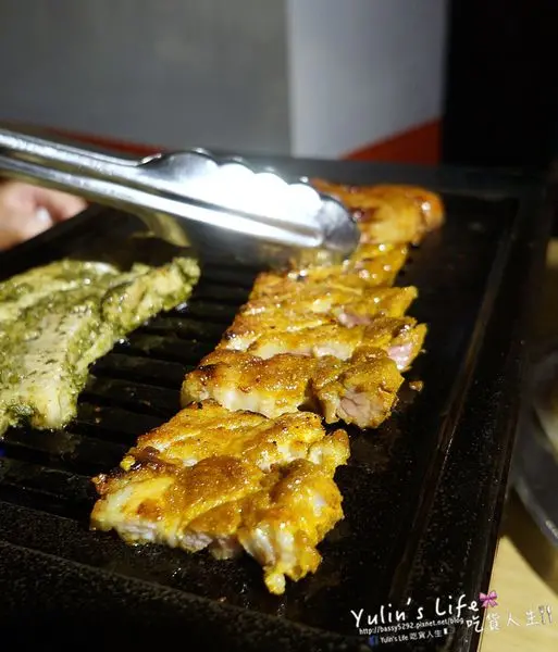 富士山龍 內湖店 ♥ 日本料理燒烤店 ♥ 豬五花肉滋滋作響 ♥ 專人桌邊服務