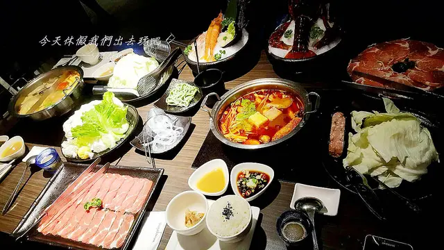 [台中♥南屯區]聚北海道昆布鍋-大墩店。辛味噌昆布湯。波士頓龍蝦。金字塔紅豆冰堡都好吃