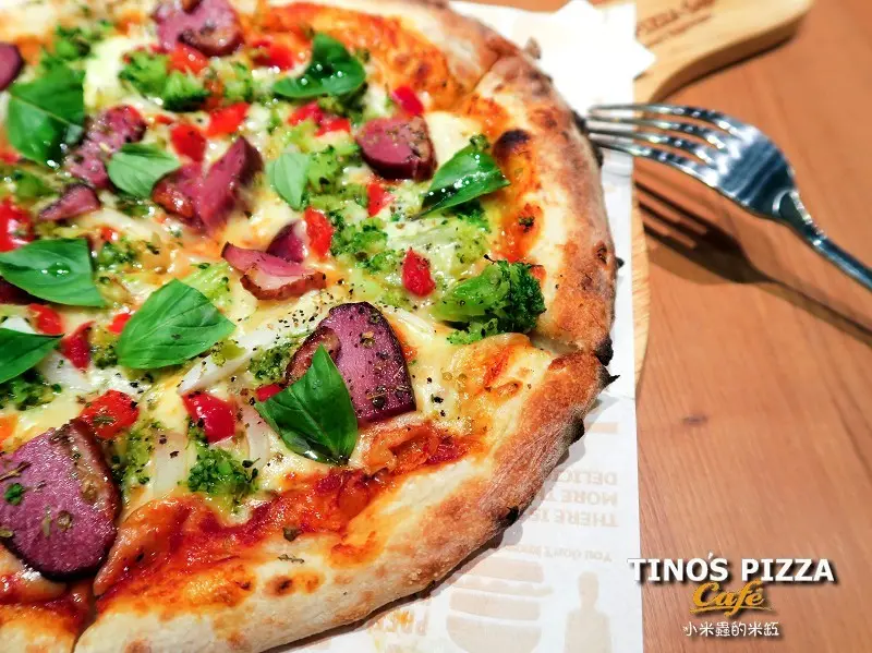 【捷運市政府站】Tinos Pizza Café堤諾比薩(台北信義誠品店)~義式披薩&創意風味，珍珠奶茶PIZZA好滋味~♪