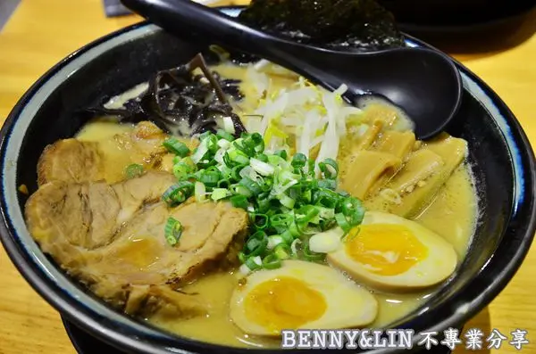 [台中北區美食]鄰近中國醫藥大學巷弄間平價拉麵，厚切叉燒肉實在誘人!! -- 台中拉麵 盡心亭Heart&soul(台中美食、台中拉麵專賣店、台中平價拉麵、台中巷弄美食)