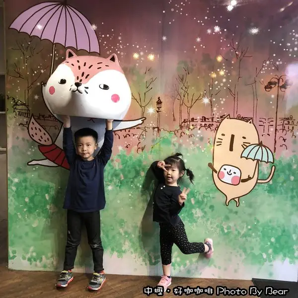 【中壢】「甜點飲料都吸睛的好咖咖啡HOWCUP CURRY CAFE(可愛療癒風/燒咖哩/下午茶/近大潤發)」