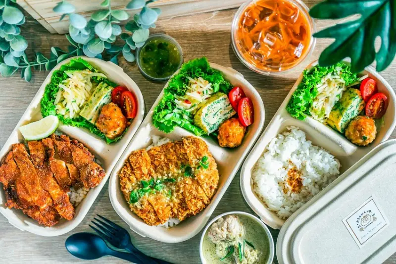 [中壢美食]好咖/誰說便當只有大地色，Colorful網美系泰式便當！快送一盒給女朋友吧 - 大手牽小手。玩樂趣