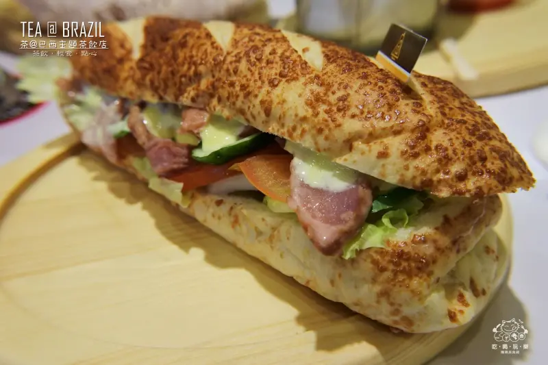 《美食推薦》【桃園中壢】TEA at 主題茶飲。巴西足球風主題餐廳 元化路平價下午茶 寵物友善餐廳 桃園中壢必吃美食推薦(文末贈獎)