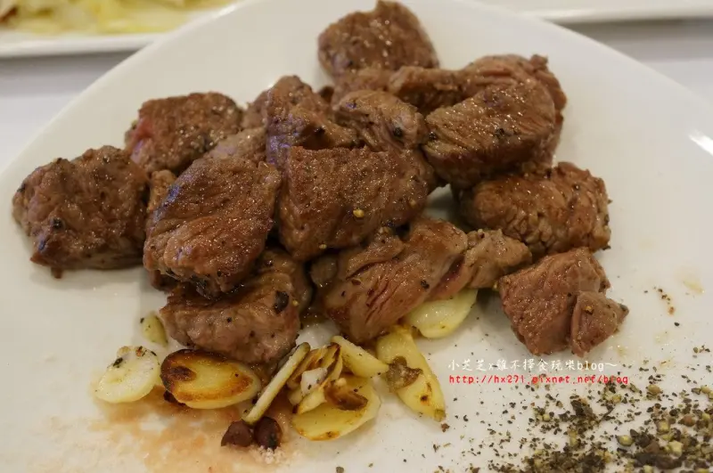 【新竹美食】吃了就上癮~上穎鐵板燒 雞腿排.明蝦.鱈魚必點推薦 青菜新鮮美味 白飯冰淇淋飲料吃到飽