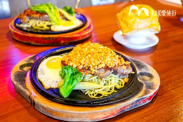 【花蓮美食】來來牛排｜超高CP值大胃王必點海陸雙拼！蒜香雞排肋眼牛排超美味        
      