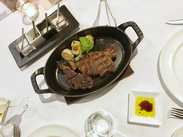 【食記】N°168 PRIME 牛排館敦化店 | 目前心中第一名高檔頂級牛排 | 生日大餐 |乾式熟成肋眼太奢持 | 敦化SOGO百貨 |