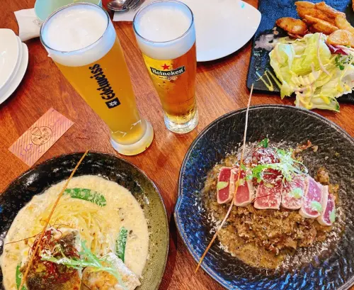 意享美式廚房eat enjoy-餐點美味別具創意用心，環境空間舒適的寵物友善餐廳，聚餐好選擇，法鬥店狗好可愛，google評論4.5顆星的新店美食推薦餐廳