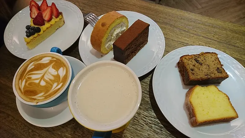 (胖樺食記)頂溪捷運站2號出口「微糖法式甜點屋」/中永和推薦美食/高CP值甜點/北海道生乳捲/不收服務費