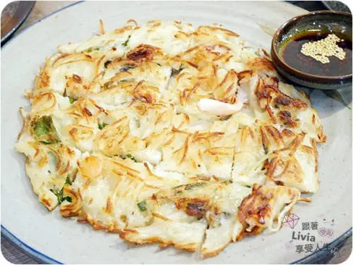 美食。餐廳│ 台北中正區 東門捷運站 朴先生菜包白切肉 東門韓式料理 韓式菜包肉/海鮮煎餅 ❤跟著Livia享受人生❤