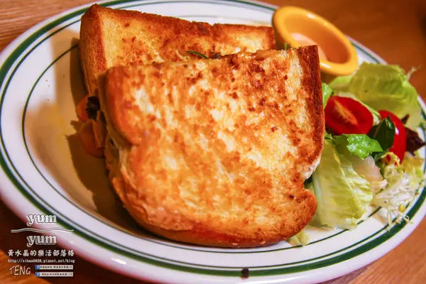 YumYum Deli 三明治專賣 美式餐廳│北捷/忠孝敦化站(台北東區216巷最夯美式甜食店，甜點不只是甜點，螞蟻人必來；2015年11月新開店)