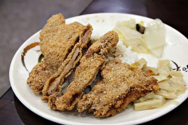 【南平豬腳店】藝文特區便當店