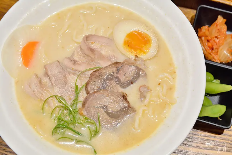 日式拉麵風格的牛不花牛肉麵,台北中山區捷運松山線松江南京站 捷運行天宮站美食