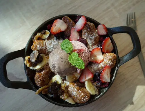 omocafé ♥ 經典義式料理 ♥ omo獨家可頌麵包布丁 ♥ 捷運芝山站美食