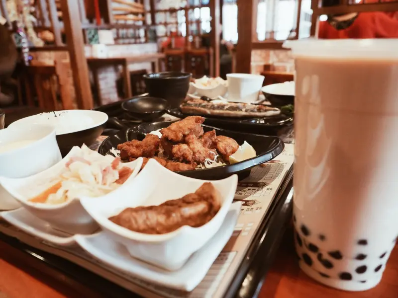 禪風古意喫茶館~來去和三五好友聚餐閒聊吧/不限時、免費WIFI、兒童遊戲區/桃園蘆竹餓人谷有間客棧人文茶館/近南崁台茂購物中心/簡餐、下午茶、甜點、火鍋(附菜單)