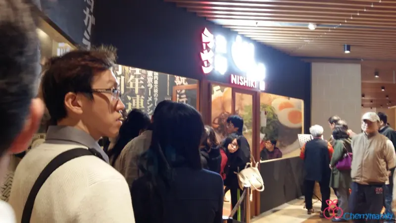 【桃園中壢】華泰名品城:雞玉錦拉麵(日本連續四年排隊第一名)