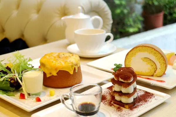 【忠孝敦化站】夢甜屋 Monteur Café 忠孝店~年輪沙拉盒 提拉米蘇年輪蛋糕 蜂蜜生乳捲