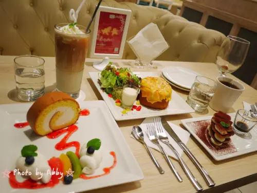 【食記:試食】捷運敦化站。少女心都融化的甜點/ 寶石工匠之稱 Monteur Café 夢甜屋(忠孝店)