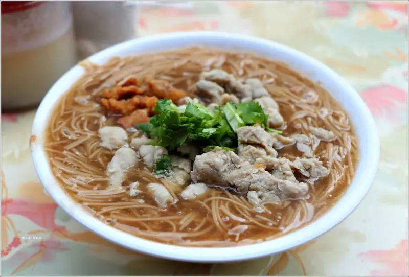 【高雄‧旗山】旗山老街陳麵線羹‧旗山老街傳統美食，二十年在地銅板小吃