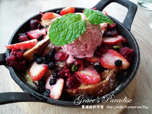 【食】天母SOGO百貨下午茶--omocafé，餐點美觀、味道也不錯，就是上菜慢了點><