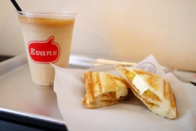 【台北】大安 倆倆號Liang Liang Hao 特別的熱壓吐司三明治·肉桂捲 EVANS新品牌♥♥♥