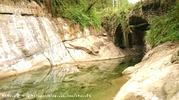 ★台南楠西★幽靜碧綠的世外桃源【蝙蝠洞瀑布與糯米橋古蹟】