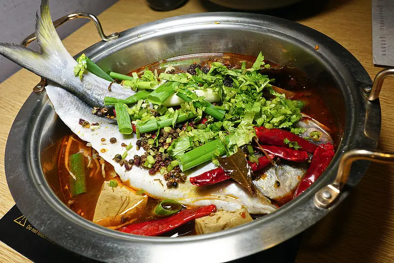 子辣。個人。麻辣,重慶水煮魚鍋挑戰個人吃辣極限!!