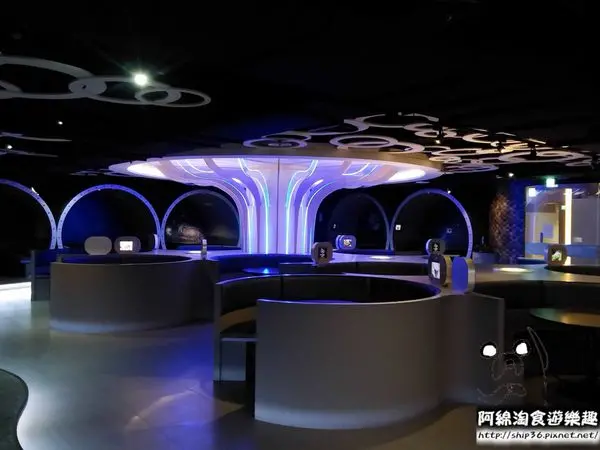 【台北茶坊】【北捷府中站】愛茶棧-時尚新式茶坊，吃飯聊天好去處．女僕裝/捷運府中站