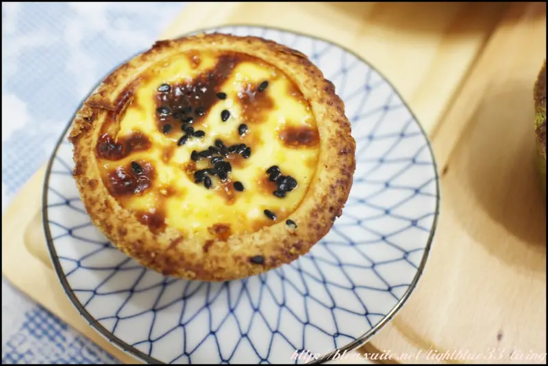 [ 信義安和站．通化夜市美食 ] 每日限量手工蛋塔～隱身夜市裡的銅板美食甜點