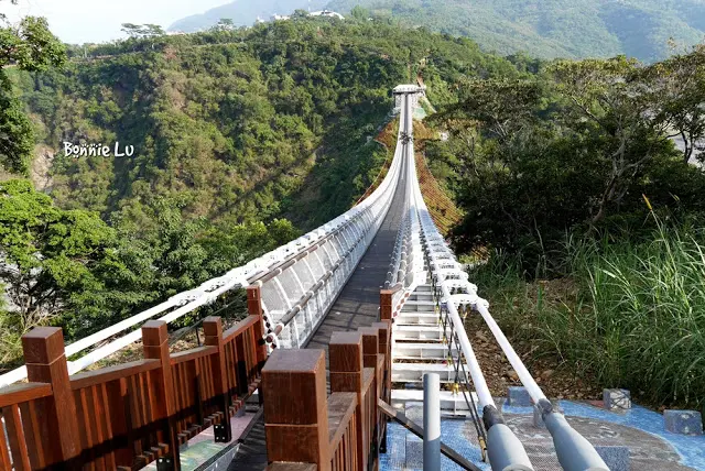 【屏東·遊記】2015 全台灣最新空中吊橋"山川琉璃吊橋"串連三地門、瑪家部落。原住民文化園區。琉璃珠風情旅店