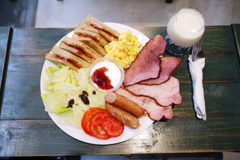 【台北】中山 ILHA FORMOSA CAFÉ 新推出的澎拜早午餐盤‧Pizza創意貝果‧手沖咖啡♥♥♥