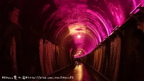 ★苗栗市區★【功維敘隧道】跟隨七彩光芒穿越百年舊時光。