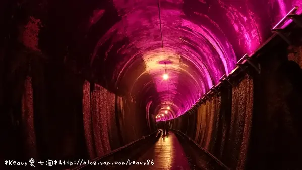 ★苗栗市區★【功維敘隧道】跟隨七彩光芒穿越百年舊時光。