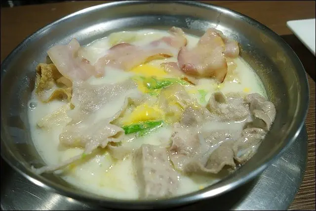 《捷運中和新蘆線/丹鳳站美食》加分100%浜中特選昆布鍋物新莊店~林口家芬傳統豆花牛奶鍋新品牌！