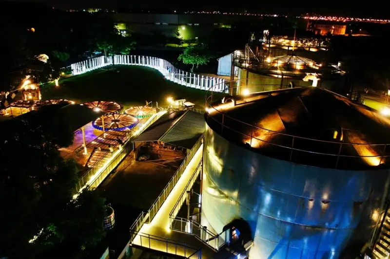 【台南仁德 | 景點】夜空下的糖罐遊樂場✦十鼓仁糖文創園區