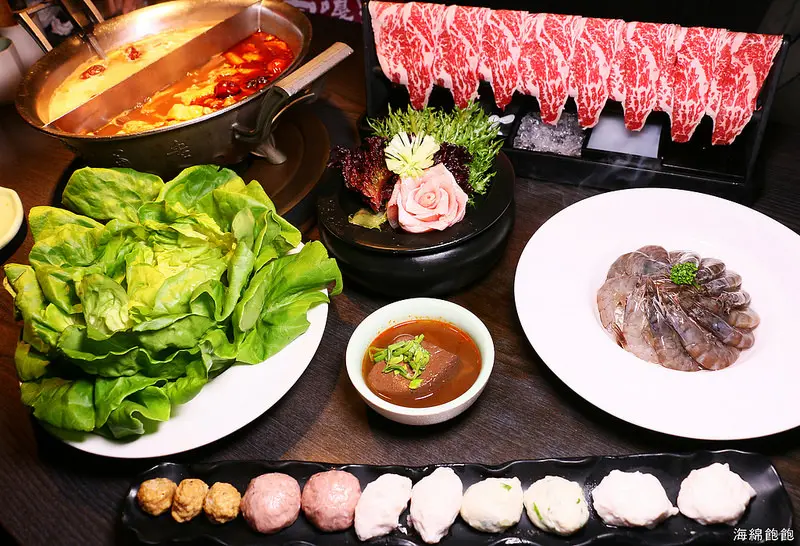 台北火鍋『這一鍋皇室秘藏鍋物(信義殿)』麻辣鴛鴦鍋/一秒變裝當皇帝/大包廂/母親節玩扭蛋機送加菜金/完整菜單價位(捷運大安站)