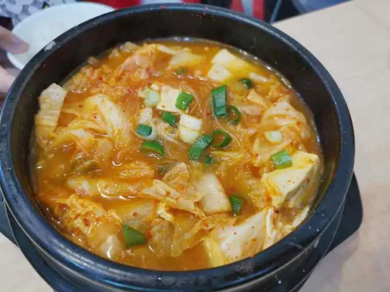 定光韓食輕飲，超平價美味的人氣排隊店