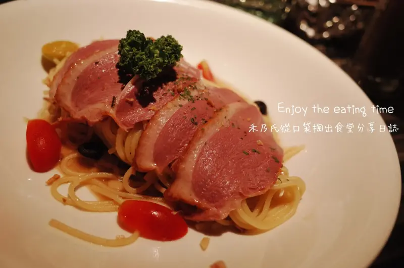 【關於美食（中壢ZHONGLI－洋城義大利餐廳）】Enjoy the eating time禾乃氏從口袋掏出食堂分享日誌－《平價高回訪率的口袋名單 洋城義大利餐廳中壢SOGO店》