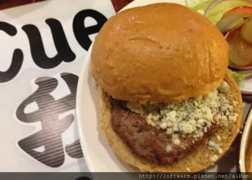 SQUARES格子美式餐廳~Cue我,大口吃漢堡!!