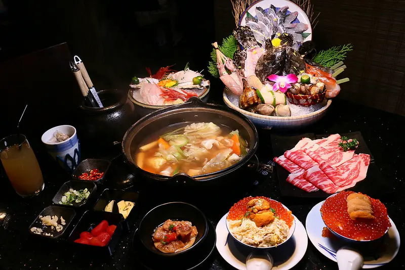 『囍聚精緻鍋物』龍膽石斑海陸雙人套餐/爆卵海膽飯/青蟳蟹飯/南非生蠔刺身拼盤/包廂聚餐(捷運藍線-捷運國父紀念館站)