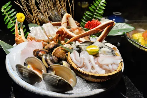 囍聚精緻鍋物:看起來很澎湃的松葉蟹海鮮盤