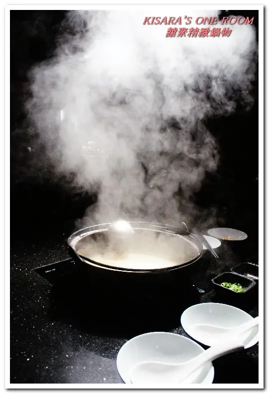 海陸火鍋．鍋物食材才是主角──囍聚精緻鍋物        
      