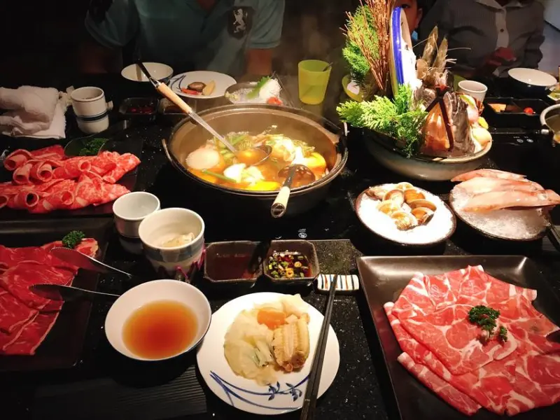 【台北火鍋必吃】囍聚精緻鍋物！爆鮮濃郁4倍海膽蓋飯！季節限定海鮮！