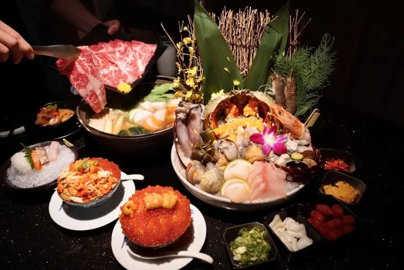 囍聚精緻鍋物 - 頂級海鮮痛風餐，爆卵赤海膽蓋飯，巨無霸鮮活青蟳，台北大安美食推薦，海鮮火鍋推薦