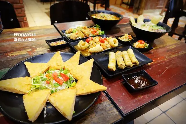 【台北美食】NOODDI 藍象吧 正統泰式料理 ♥ 來復古的大食代享用泰式料理@美麗華附近 捷運劍南路站