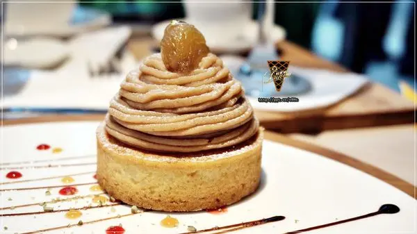 【食記/新北市】新景點~逛累了三井OUTLET，坐下來喝一杯下午茶跟甜點♪♪杜老爺cafe♪♪