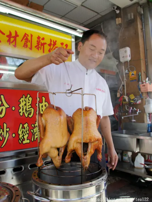 《台中。美食》古早味甘蔗鴨、老菜脯布袋雞阿禧師懷舊餐廳尋年味