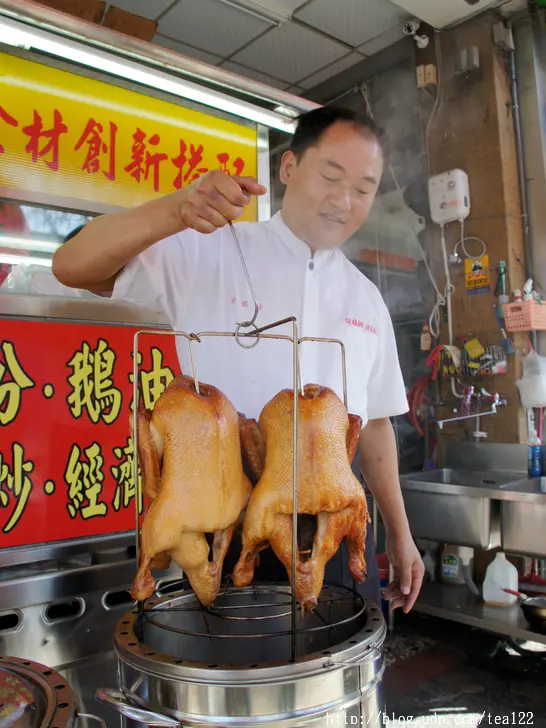 《台中。美食》古早味甘蔗鴨、老菜脯布袋雞阿禧師懷舊餐廳尋年味